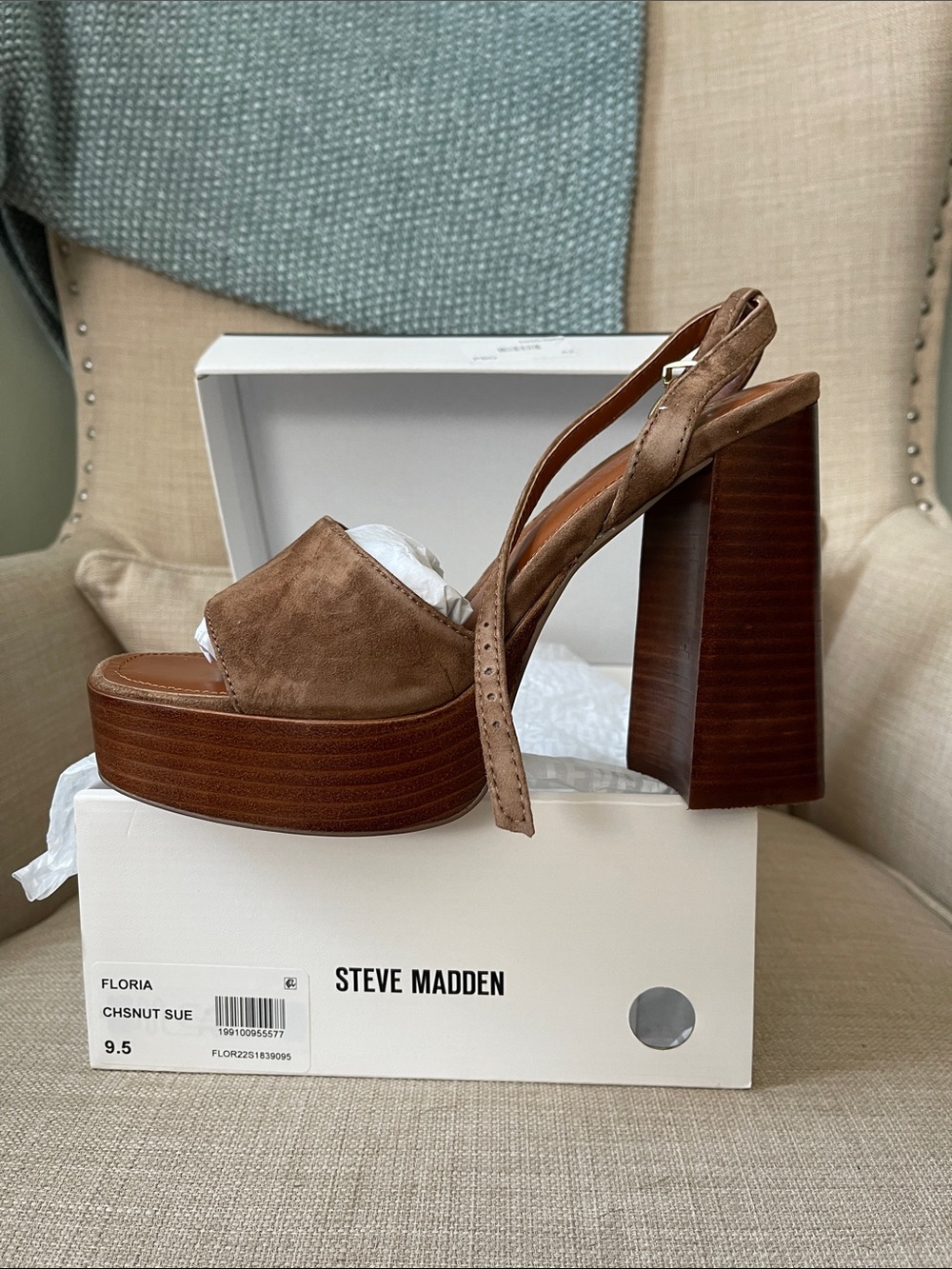 Steve Madden Chestnut Suede Platform Heel